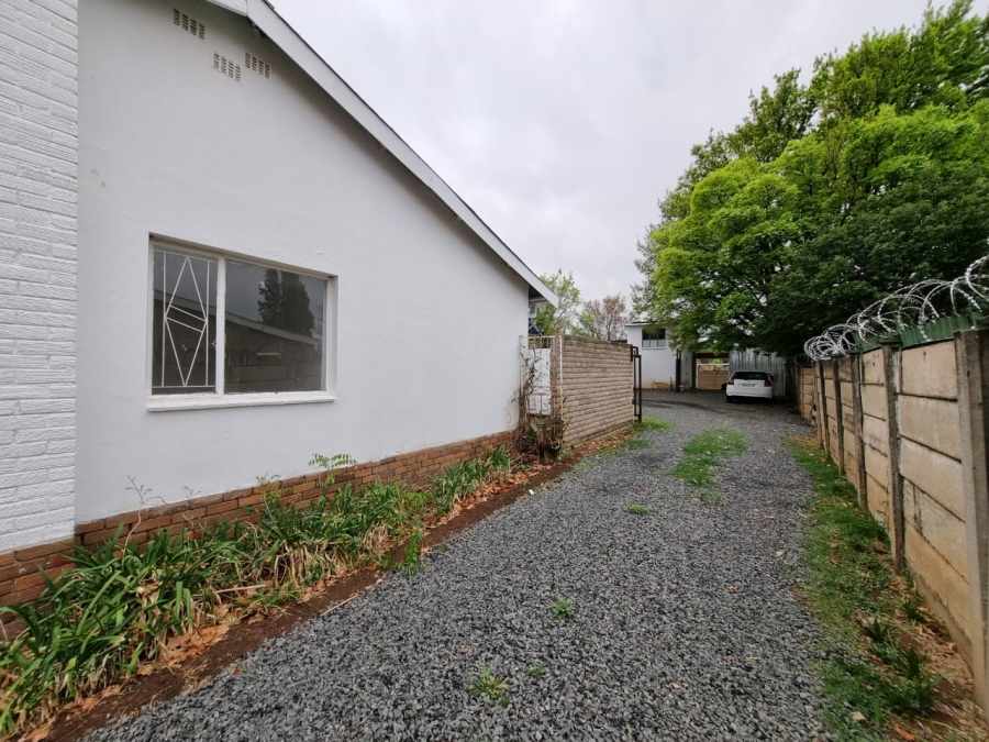 9 Bedroom Property for Sale in Brandwag Free State